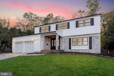 616 Glen Ct, Blackwood, NJ 08012