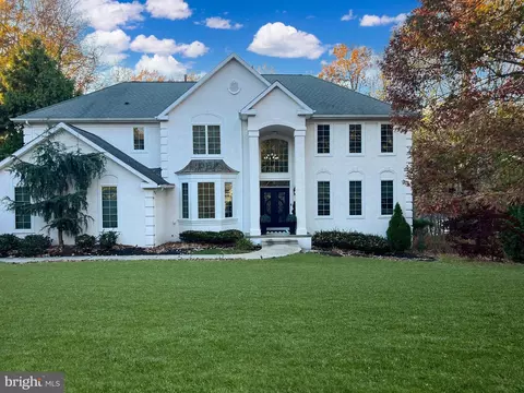 8 Winding Way, Mullica Hill, NJ 08062