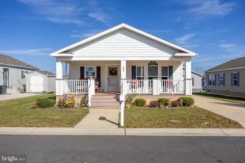 2036 Ocean Ln, Williamstown, NJ 08094