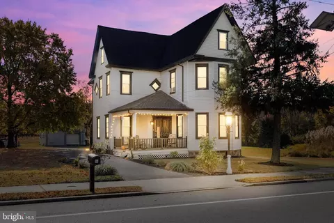 241 Crown Point Rd, West Deptford, NJ 08086