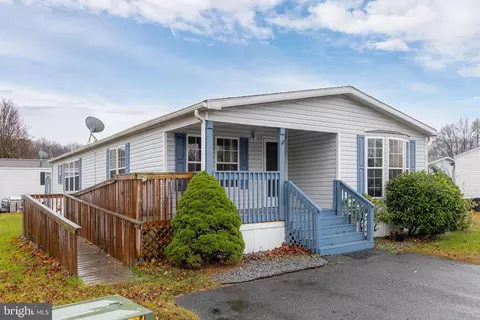 304 Blue Jay, West Deptford, NJ 08066