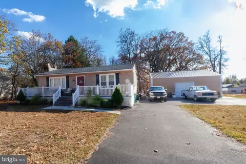 376 E Center St, Clayton, NJ 08312
