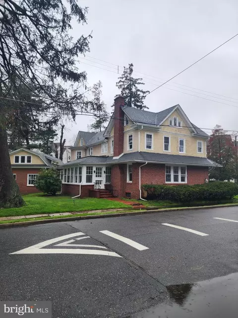 127 State St, Glassboro, NJ 08028