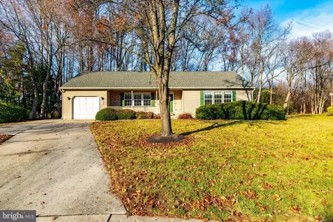 407 Village Ct, Mickleton, NJ 08056