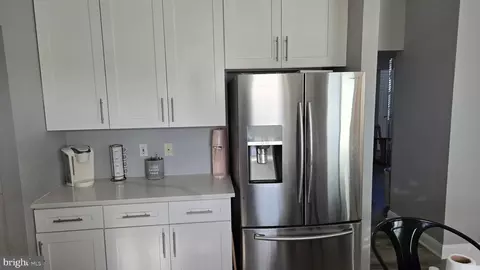 Kitchen - 1 Hazel Ct, Mickleton, NJ 08056 photo 2 of 2