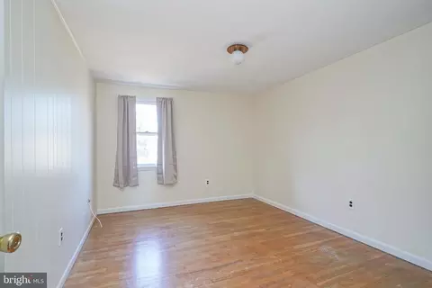 Bedroom - 420 Howard Dr, Mickleton, NJ 08056 photo 5 of 5
