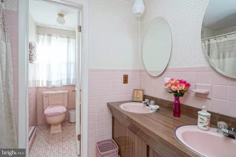Bath - 420 Howard Dr, Mickleton, NJ 08056 photo 3 of 3