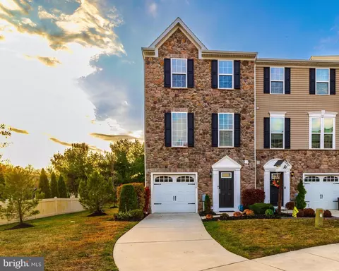 1050 Regency Pl, Sewell, NJ 08080