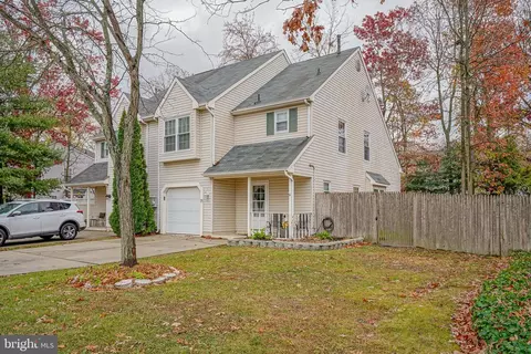71 Meadows Dr, Glassboro, NJ 08028