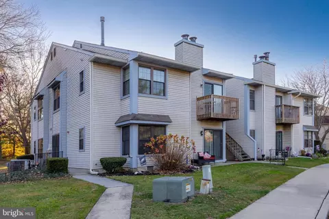 243 Barclay Ct, West Deptford, NJ 08051