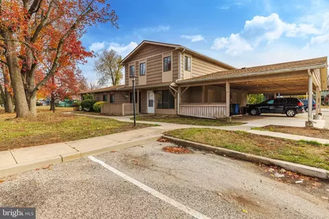 11 Maplewood, West Deptford, NJ 08066