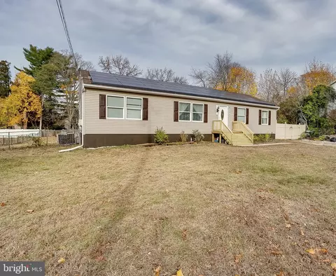 31 Park Ave, Grenloch, NJ 08032