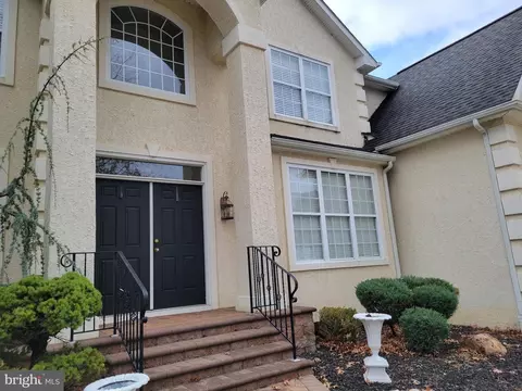 1978 Steeplechase Dr, Williamstown, NJ 08094