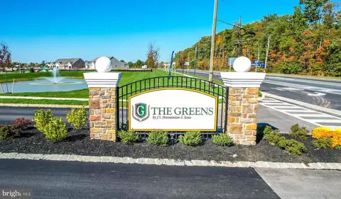 29 Prestwick Ln, Williamstown, NJ 08094