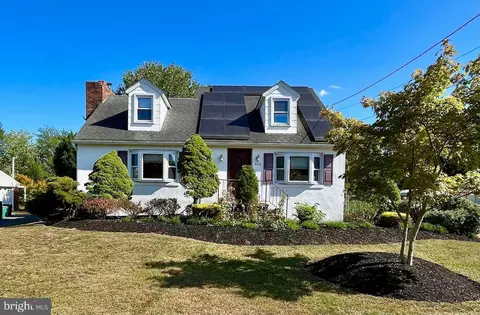 408 May Ave, Williamstown, NJ 08094