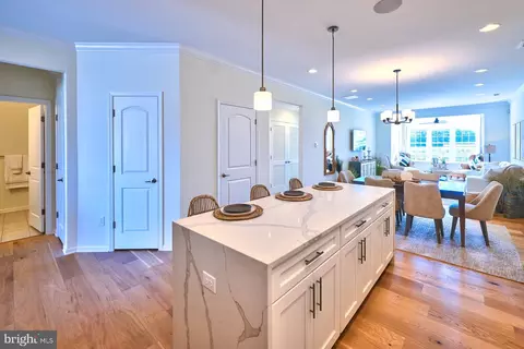 43 Prestwick Ln, Williamstown, NJ 08094