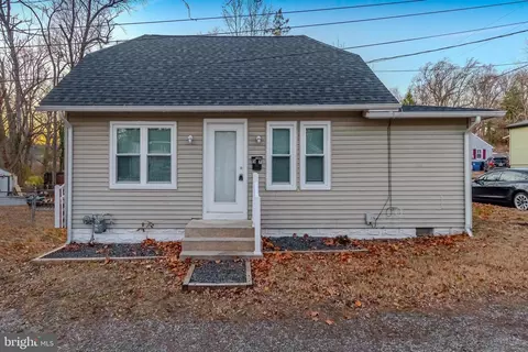57 W First Ave, Mantua, NJ 08051
