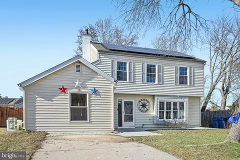 16 Cedarwood Pl, Swedesboro, NJ 08085