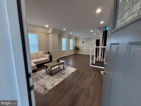 322 High St, Westville, NJ 08093