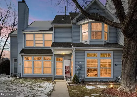 817 Thoreau Ln, Williamstown, NJ 08094