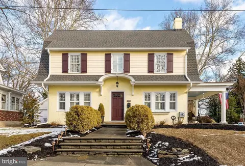 304 Briar Hill Ln, Woodbury, NJ 08096