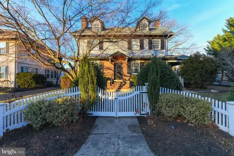 222 Delaware St, Woodbury, NJ 08096
