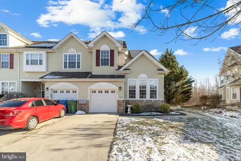 141 Westbrook Dr, Woolwich Township, NJ 08085