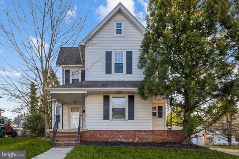 221 Center St, Sewell, NJ 08080