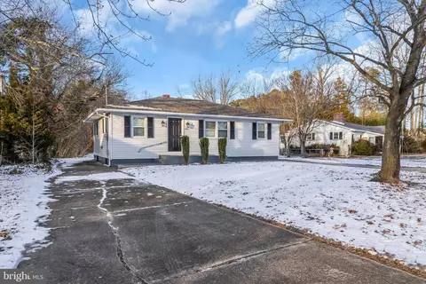 1061 Clayton Rd, Williamstown, NJ 08094