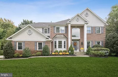 6 Angel Hill Ct, Turnersville, NJ 08012
