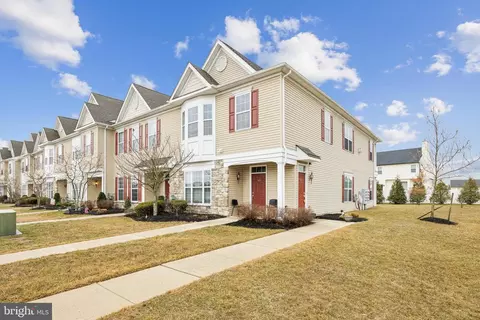 916 Van Gogh Ct, Williamstown, NJ 08094