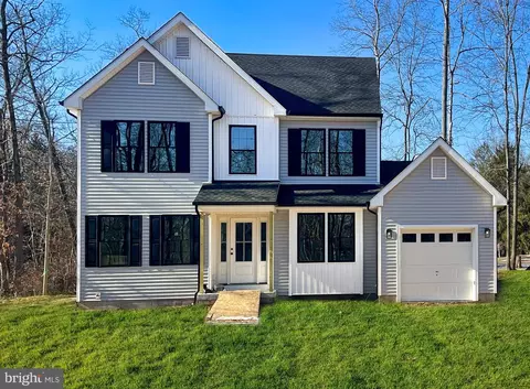 905 Birch Ln, Williamstown, NJ 08094
