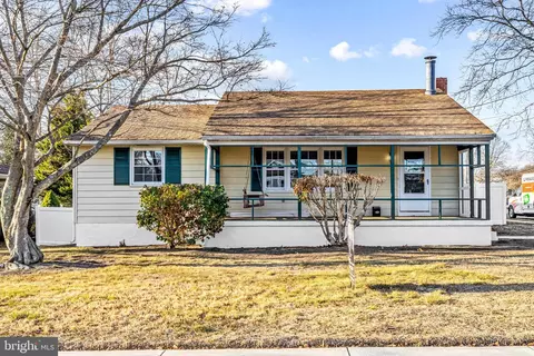 749 Fairview Dr, Sewell, NJ 08080