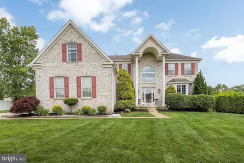 2 Dana Dr, Sewell, NJ 08080