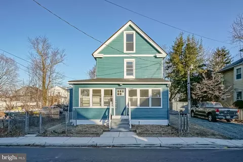 235 W Washington St, Paulsboro, NJ 08066