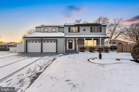 14 Rigel Ct, Blackwood, NJ 08012