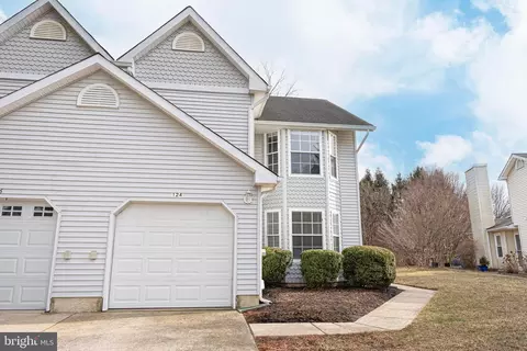 124 Stoneham Dr, Glassboro, NJ 08028