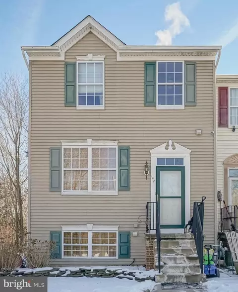 142 Stoneshire Dr, Glassboro, NJ 08028