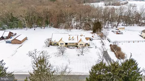 836 Hardingville Rd, Monroeville, NJ 08343 photo 2