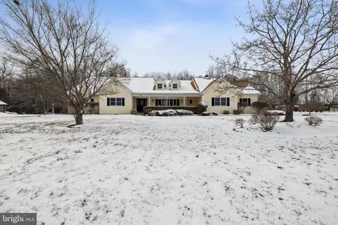 836 Hardingville Rd, Monroeville, NJ 08343