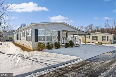 516 Shadowcreek Ln, Williamstown, NJ 08094