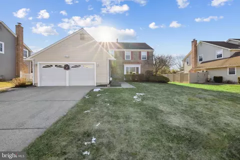 14 White Pine Dr, Sewell, NJ 08080