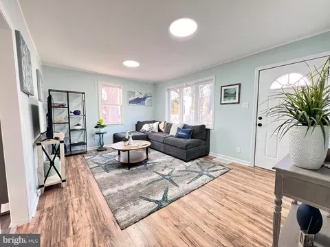 689 Washington Ave, Woodbury, NJ 08096