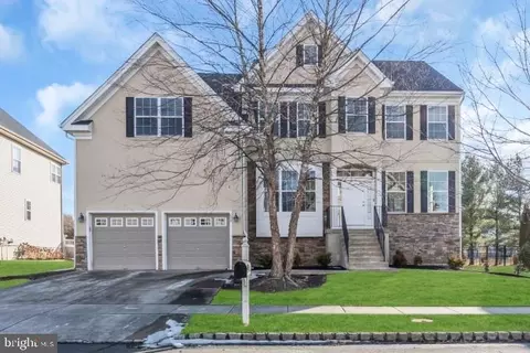 608 Bainbridge Dr, Mullica Hill, NJ 08062