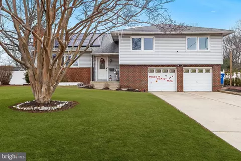 224 Hessian, West Deptford, NJ 08096