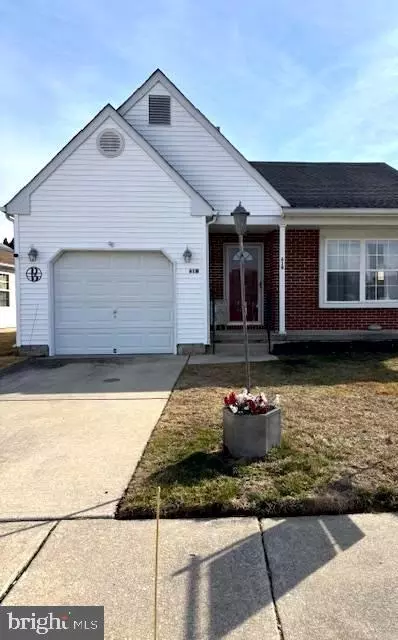 618 Maui Dr, Williamstown, NJ 08094
