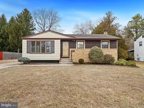 418 Wedgewood Dr, Turnersville, NJ 08012
