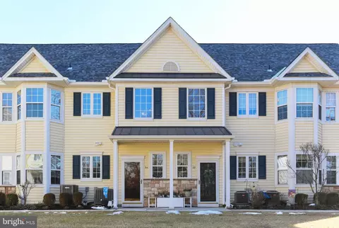 24 Pelican Pl, Thorofare, NJ 08086
