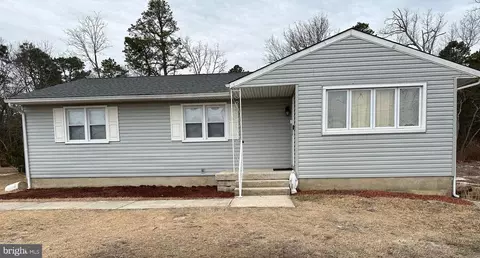 313 W Collings Dr, Williamstown, NJ 08094