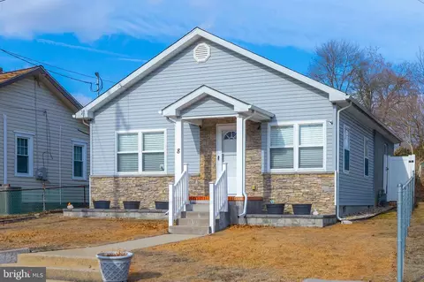 8 1st Ave, Mantua, NJ 08051